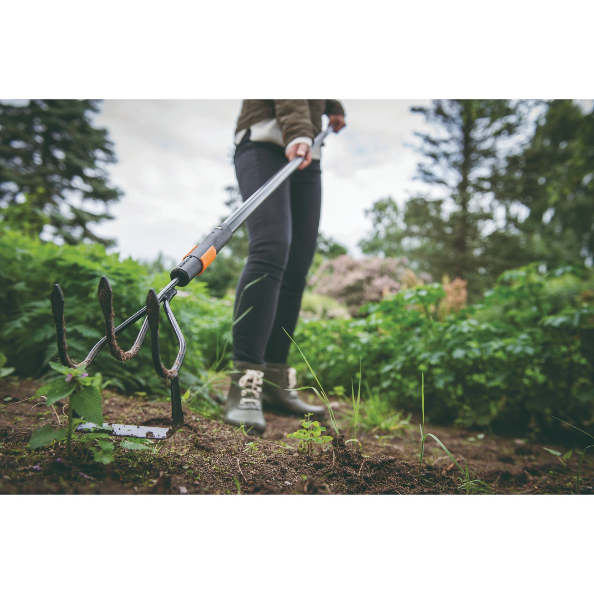 Cultivator cu razeta, Fiskars, otel, latime 12.5 cm